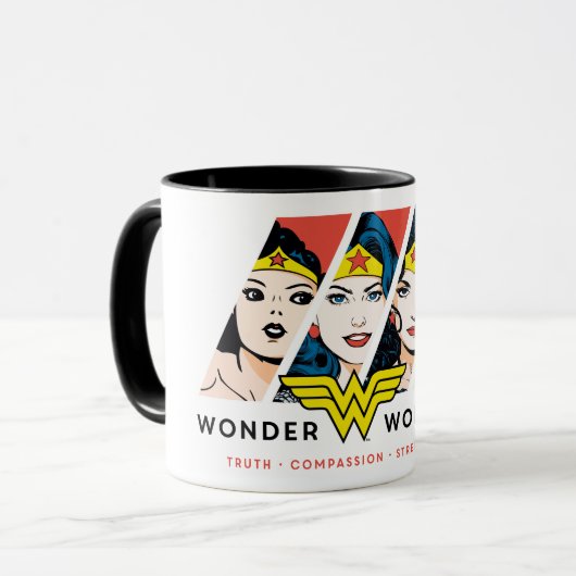 Mug Wonder Woman Comic Evolution Graphic (Devant gauche)