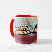 Mug Wonder Woman Portant Cape (Devant gauche)