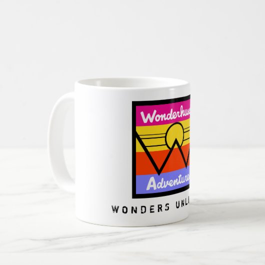 Mug Wonderhussy Adventures Sunset Mountain Logo (Devant gauche)