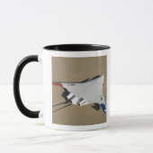 Mug X-48B Corps à aile mixte véhicule aérien sans pilo (Gauche)