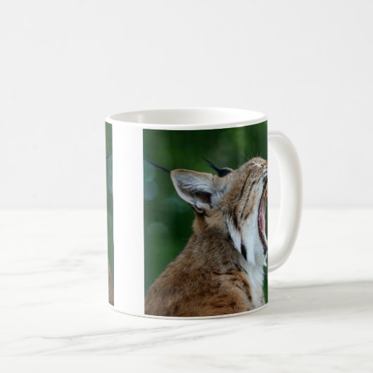 Mug Yawning Bobcat (Devant droit)
