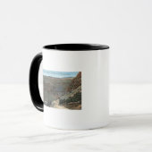 Mug Yellowstone, WY - Yellowstone Highway and Wind (Devant gauche)