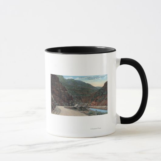 Mug Yellowstone, WY - Yellowstone Highway and Wind 2 (Droite)
