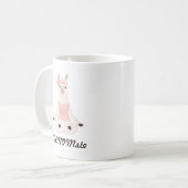 Mug Yoga Llama Maman | LlaMOMste Cute Pink Monogramme (Devant gauche)