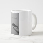 Mug young men who are not fond of war. (Devant droit)