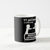 Mug "YT JAIL INMATE" drôle de détenu (Devant droit)