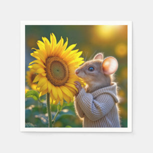 Muis ruikt een herfst zonnebloem servet