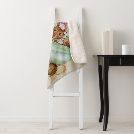 Muisjesfamilie in een schoen door Beatrix Potter Sherpa Deken (In situ)