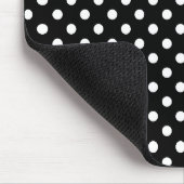 Muismat van het zwarte en witte poka Dots Pattern (Hoek)