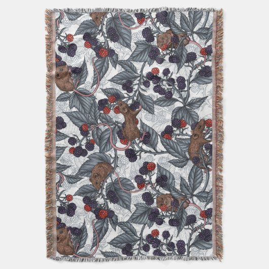 Muizen en bramen op wit deken (Voorkant Verticaal)