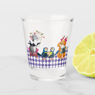 Muizen en eekhoorns spelen een concert shot glas