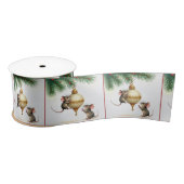 Muizen met gouden kerstversiering lint (Spoel)