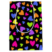 Multicolor Hearts op zwart Medium Cadeauzakje (Voorkant)