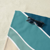 Multicolor retro stijl golven strandlaken (In situ)