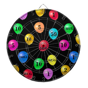 Multicolored Party-ballonnen op Black Dart Board Dartbord