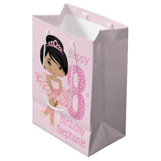 Multicultural Birthday Ballerina Medium Gift Bag Medium Cadeauzakje (Voorkant Gekanteld)