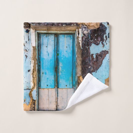 Mur bleu et porte (Gant de toilette)