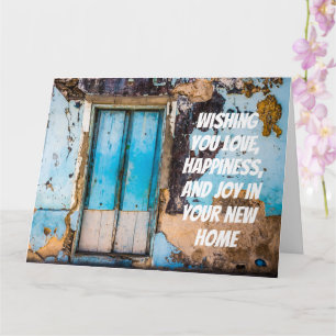 Mur bleu et porte nouvelle carte de félicitations