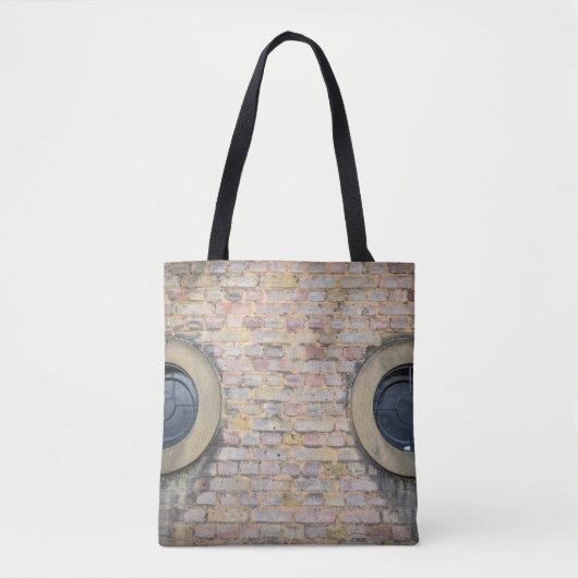 Mur de briques et sac fourre-tout à fenêtres (Devant)