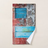 Mur, porte et volets colorés (Serviette à main)