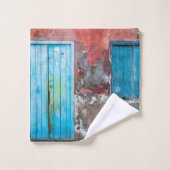 Mur, porte et volets colorés (Gant de toilette)