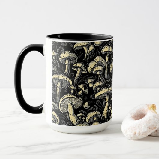 Mushroom Magic: Bold Black & White Coffee Mok (Met donut)