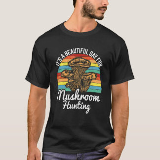 Mushroom Morel Hunting Fungi Mushroom Foraging Myc T-shirt