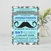 Mustache Bash Chevron Birthday Party Invitation Kaart (Staand voorkant)