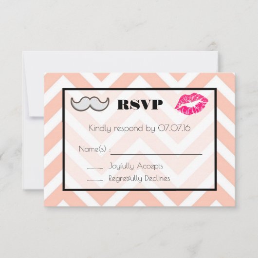 Mustache en Lips Wedding RSVP op Peach Chevron (Voorkant)