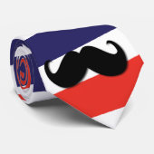 Mustache met rode, witte en blauwe strepen stropdas (Opgerold)