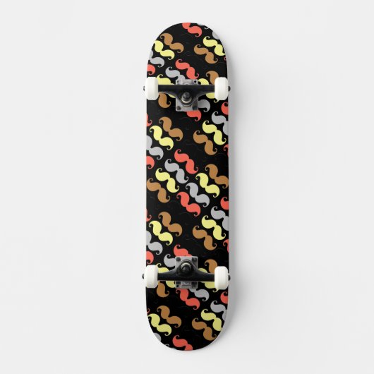 Mustache Rainbow Skateboard (Voorkant)