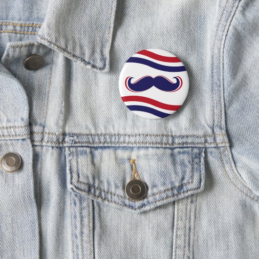 Mustache - Rood, wit en blauw Ronde Button 5,7 Cm (In situ)