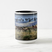 Mustangs de l'Orégon sur la TASSE latérale sauvage (Centre)