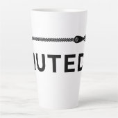 MUTED. Mug à latte isolé noir et blanc (Devant)
