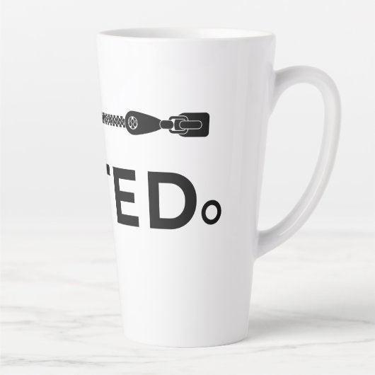 MUTED. Mug à latte isolé noir et blanc (Droite)