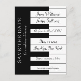 Muziek op piano-toetsenbord met de indruk dat je d aankondigingskaart