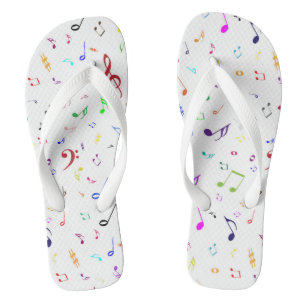Muzieksymbolen in regenboogkleuren teenslippers