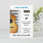 Muzikale verjaardagsuitnodiging kaart (Staand voorkant)