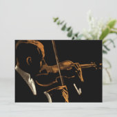  muzikant, violinist die gewelddadige muziek speel (Staand voorkant)