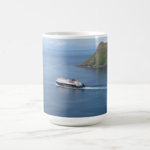 MV Hebriden die Uig Isle-of-Skye verlaten Koffiemok