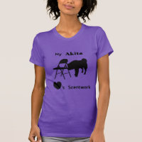 My Akita aime les T-shirts parfumés