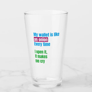 My wallets is like an onion -joke quote- glas