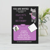 Mystère invitation anniversaire (Debout devant)