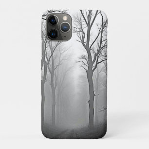 Mysterieus nevelig bospad iPhone 11 pro hoesje