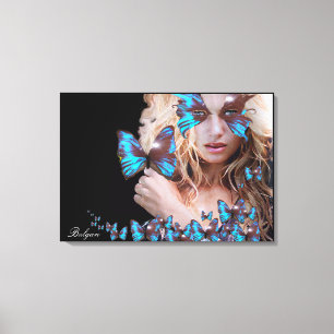 MYSTERIEUZE BEAUTY MET BLAUWE BUTTERFLES CANVAS AFDRUK