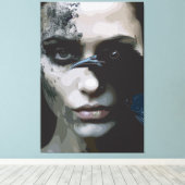 Mysterieuze vrouw met Raven Canvas Afdruk (Insitu (Houten vloer))