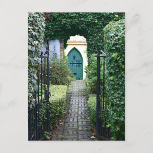 Mysterious open gateway briefkaart