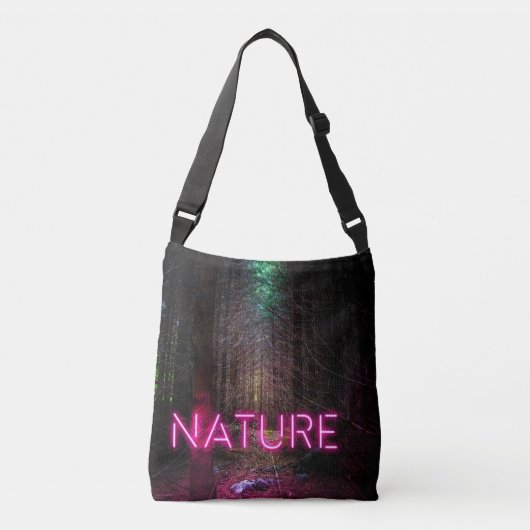 Mysterious spruce forest natuur neon magenta-teken crossbody tas (Voorkant)