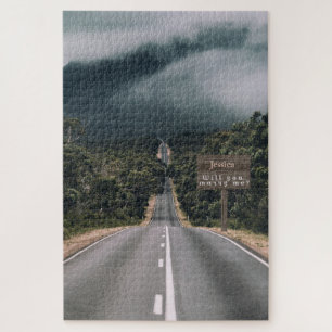 Mystery Road in Woods Mariage Proposition Puzzle