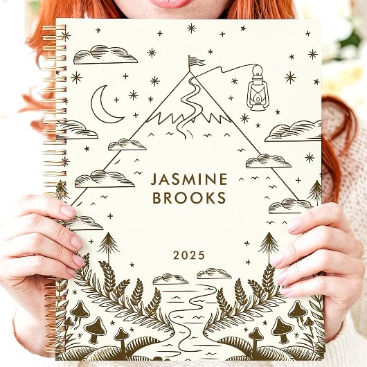 Mystieke Bergreis 2025 Aangepaste Naam Planner
